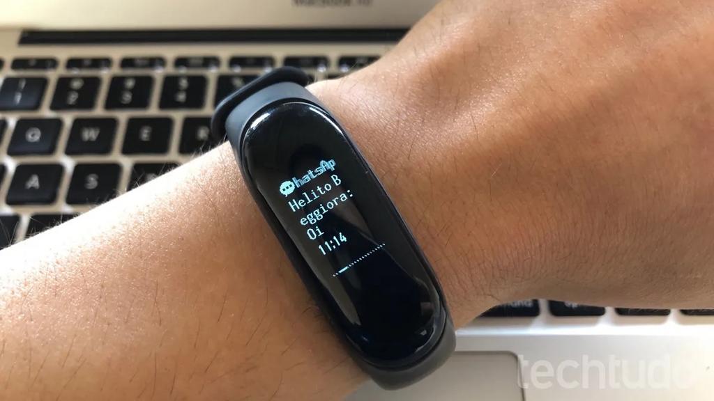 Pulseira Inteligente Mi Band 3 Xiaomi com Batimentos Cardíacos, Controle Atividades e App – Preta na Casas Bahia