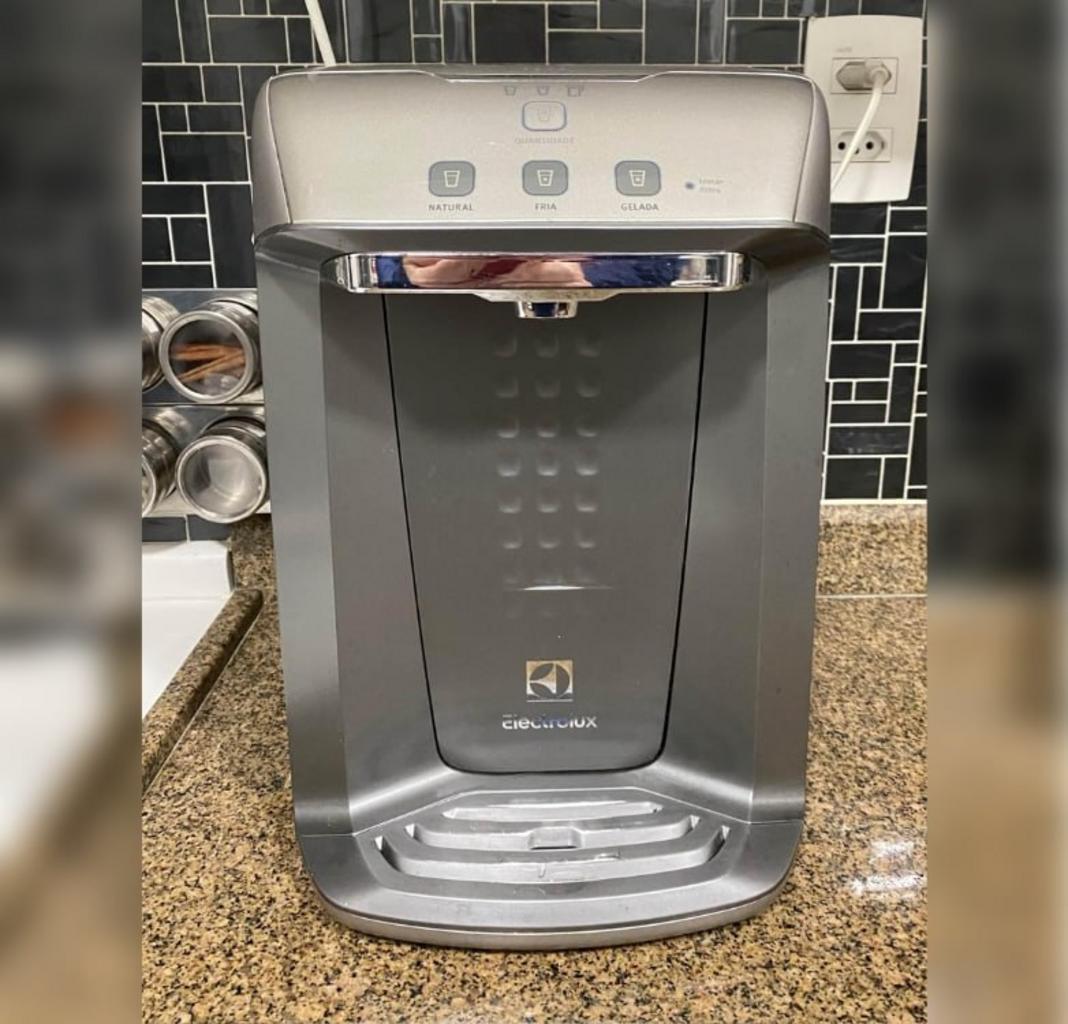 Purificador de Água Electrolux Refrigerador – Eletrônico Cinza PA26G Água Gelada e Natural na Magazine Luiza
