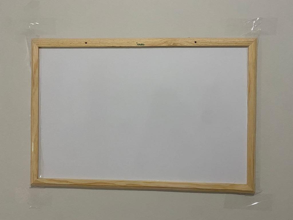 Quadro Branco Standard, Souza & Cia, Moldura de Madeira, 60×40 na Amazon