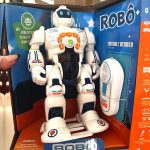 Robô Inteligente Zig Ensina Inglês 25 Funções na Amazon