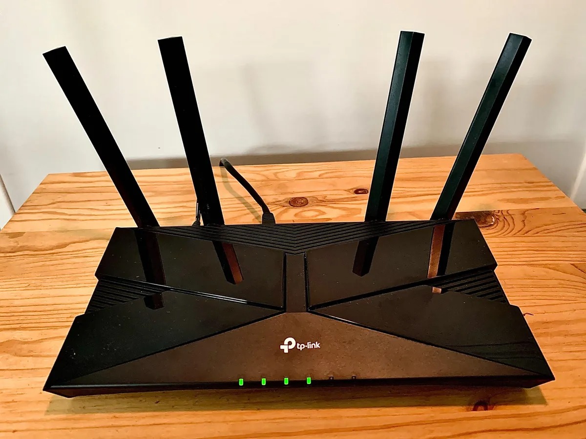 Roteador Gigabit Wi-Fi 6 TP-Link Archer AX10 Dual Band 2.4/5 GHz AX1500, MU-MIMO, 4 antenas fixas, Beamforming, Portas Gigabit, App Tether, Preto na Amazon