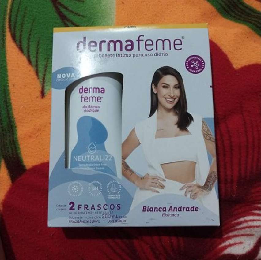 Sabonete Íntimo Dermafeme Neutralizz com 2 unidades de 200ml cada na Amazon