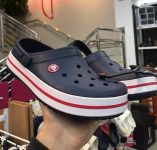 Sandália Crocband, Crocs, Adulto Unissex na Amazon