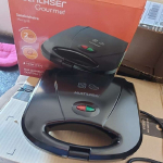 Sanduicheira Minigrill Gourmet 220V com 750W Chapa Dupla e com Revestimento Antiaderente Preta Multilaser – CE044 na Amazon