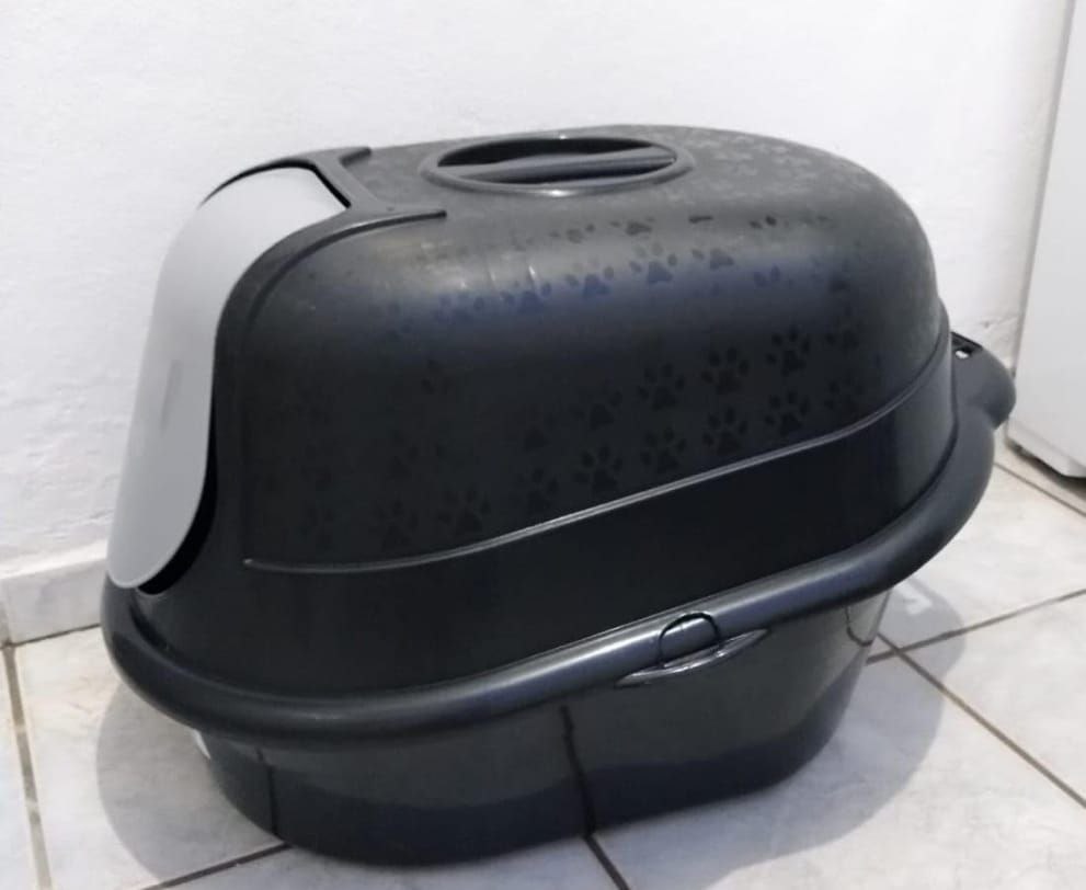 Sanitário Fechado para Gatos Cat Toalete Furacão Pet – Preto na Amazon