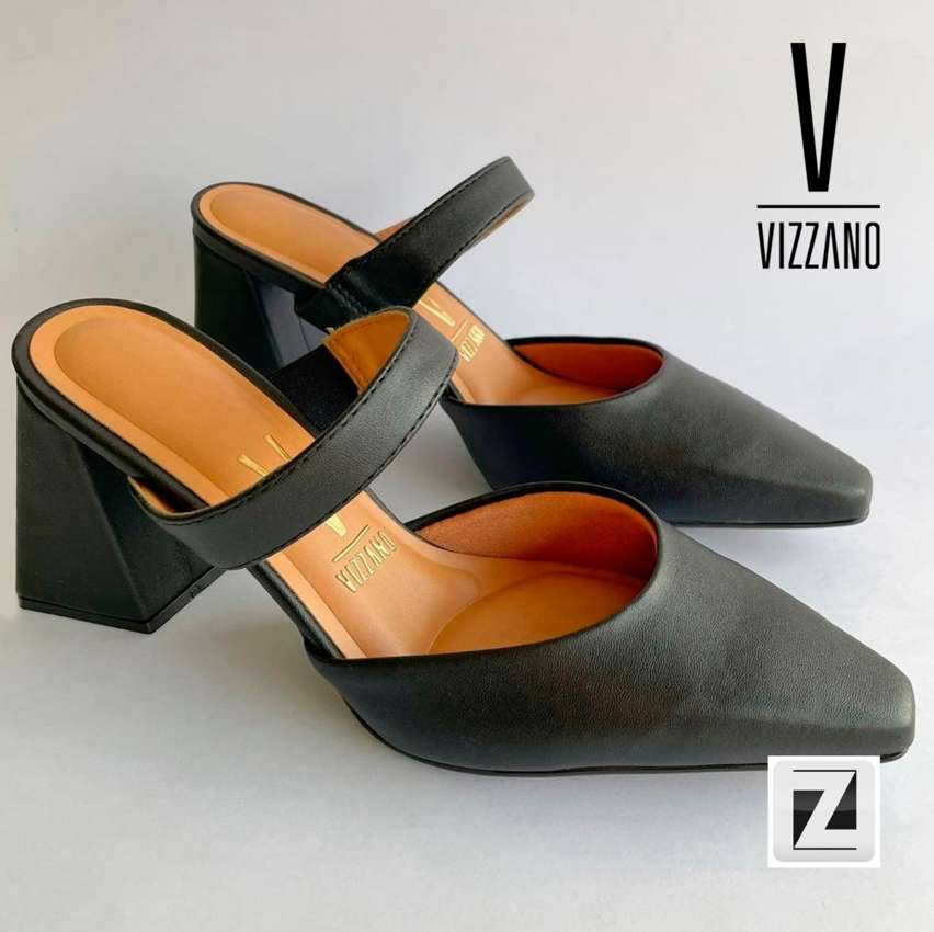 Scarpin Vizzano Salto Bloco Alto Vazado na Zattini