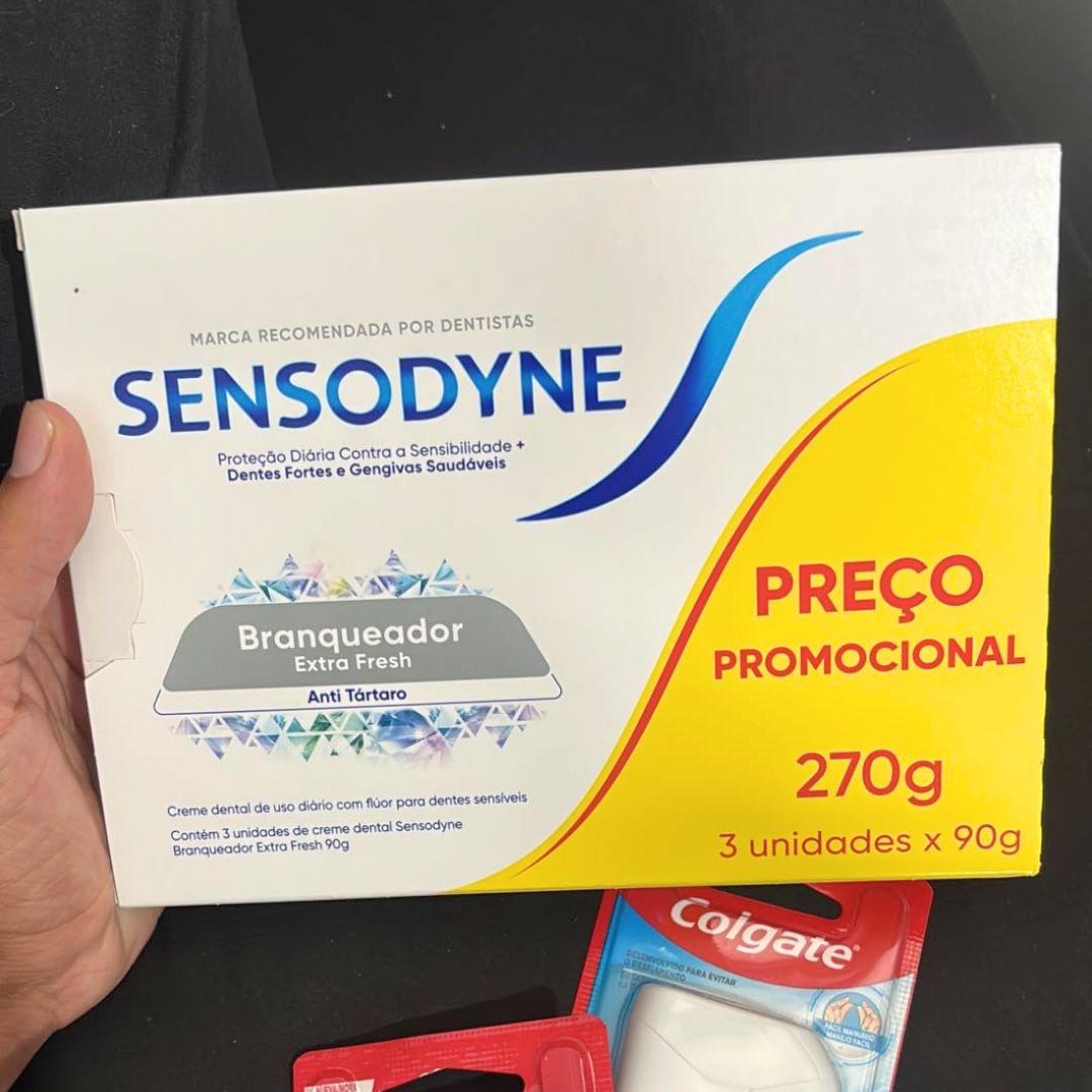 Sensodyne Creme Dental Branqueador Extra Fresh com Flúor, Anti Tártaro, Proteção Diária Contra Sensibilidade, Dentes Fortes e Gengivas Saudáveis, Leve 3 e Pague 2, 90g cada na Amazon