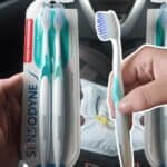 Sensodyne Limpeza Profunda Escova de Dente Extra Macia para Dentes Sensíveis – Kit com 2 unid. na Amazon
