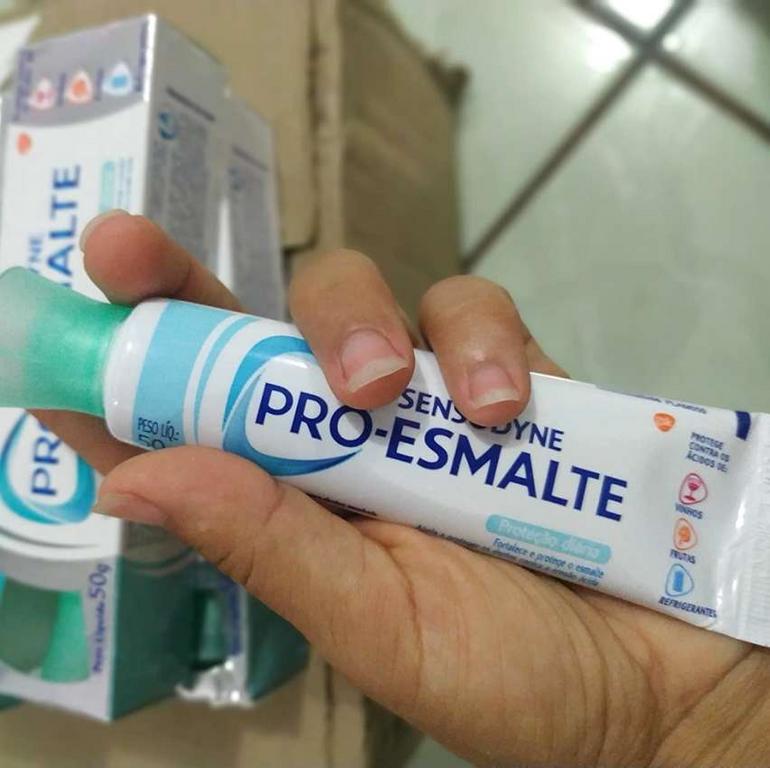 Sensodyne – Creme Dental Pró-Esmalte para Dentes Sensíveis – 50g na Amazon