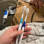 Sensodyne – Escova Dental Gentle – 2 unidades na Amazon