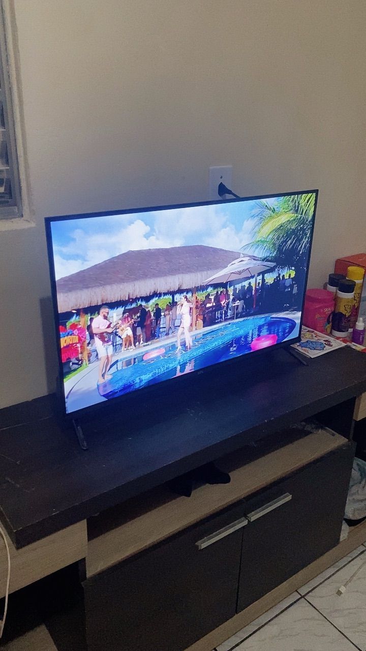 Smart TV EFL 32 HD DLED Whale OS Wi-Fi na Shopee