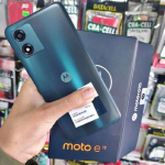 Smartphone Motorola Moto E13 4G 32GB 2GB RAM Verde na Amazon