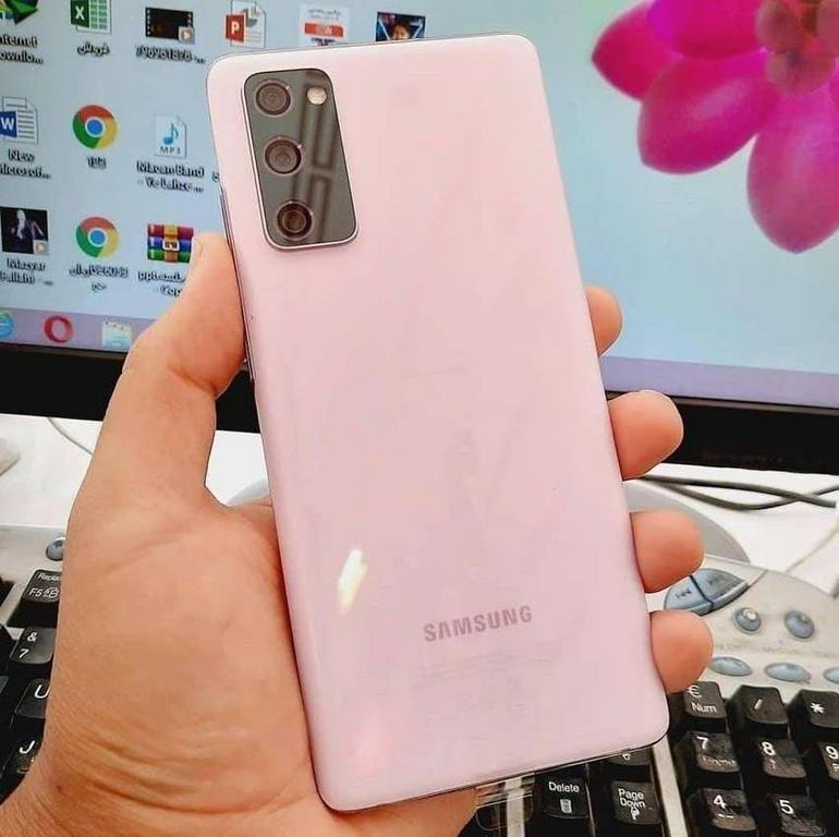 Smartphone Samsung Galaxy S20 FE 5G, 128GB, 6GB RAM, Câmera Tripla, Tela Infinita de 6.5″ na Casas Bahia