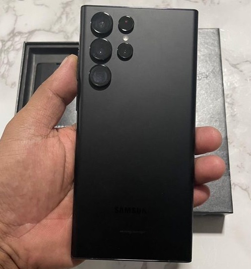 Smartphone Samsung Galaxy S22 Ultra 5G Preto, 256GB, 12GB RAM na Fastshop