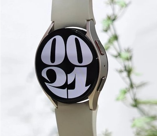 Smartwatch Samsung Galaxy Watch6 BT 44mm Tela Super AMOLED de 1.47″ na Magazine Luiza