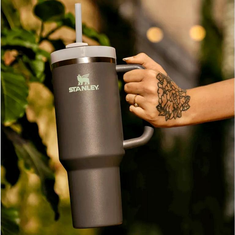 Stanley Copo Quencher 2.0 | 887 ml na Amazon