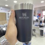 Stanley Copo Térmico de Cerveja sem Tampa Matte Black 2.0 | 473ml na Amazon