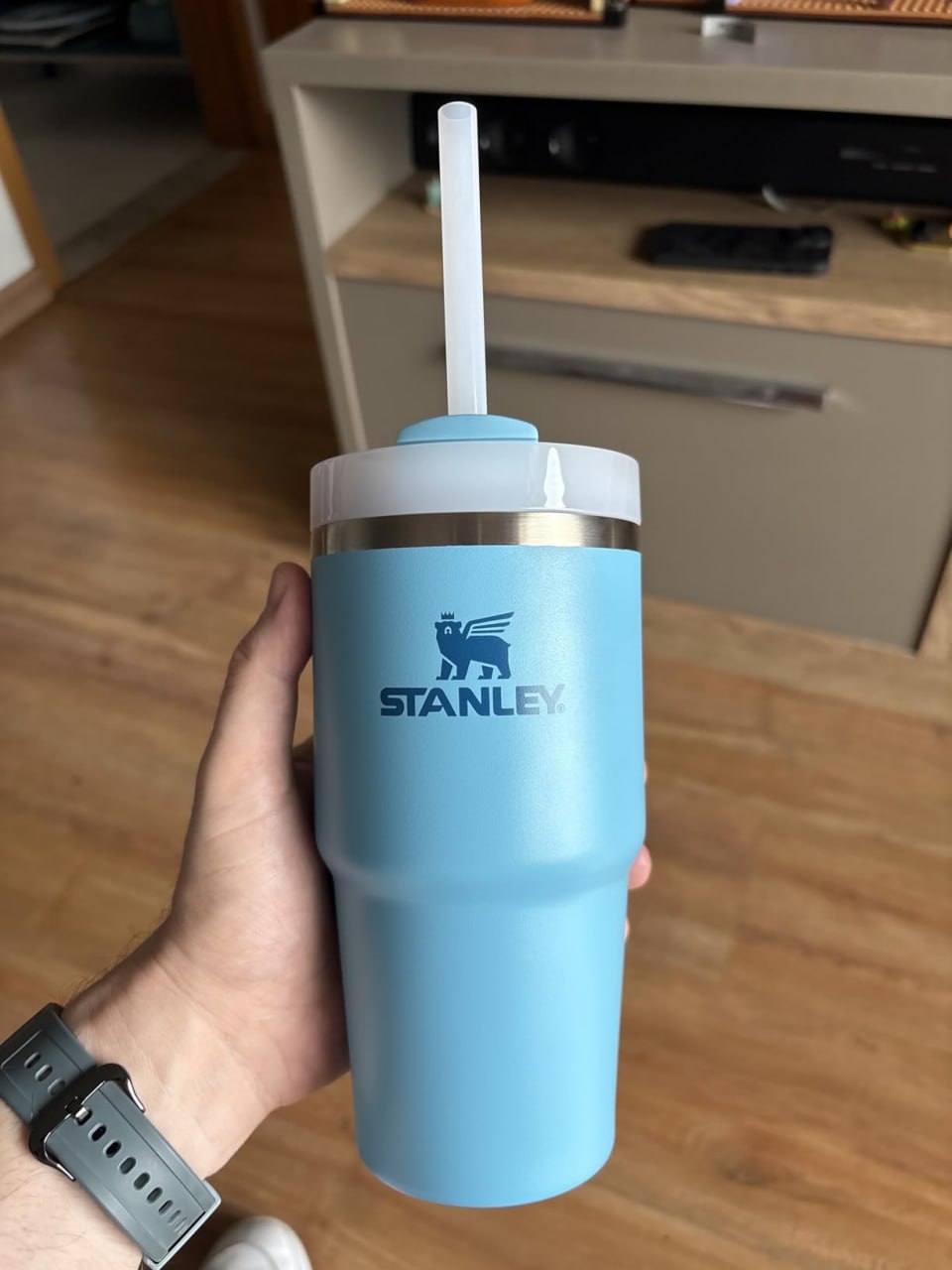 Stanley – Copo Quencher H2.0 FlowState 591ml – Copo de aço inoxidável com tampa, isolamento a vácuo, para água, chá gelado, café, smoothies e muito mais, Pool na Amazon