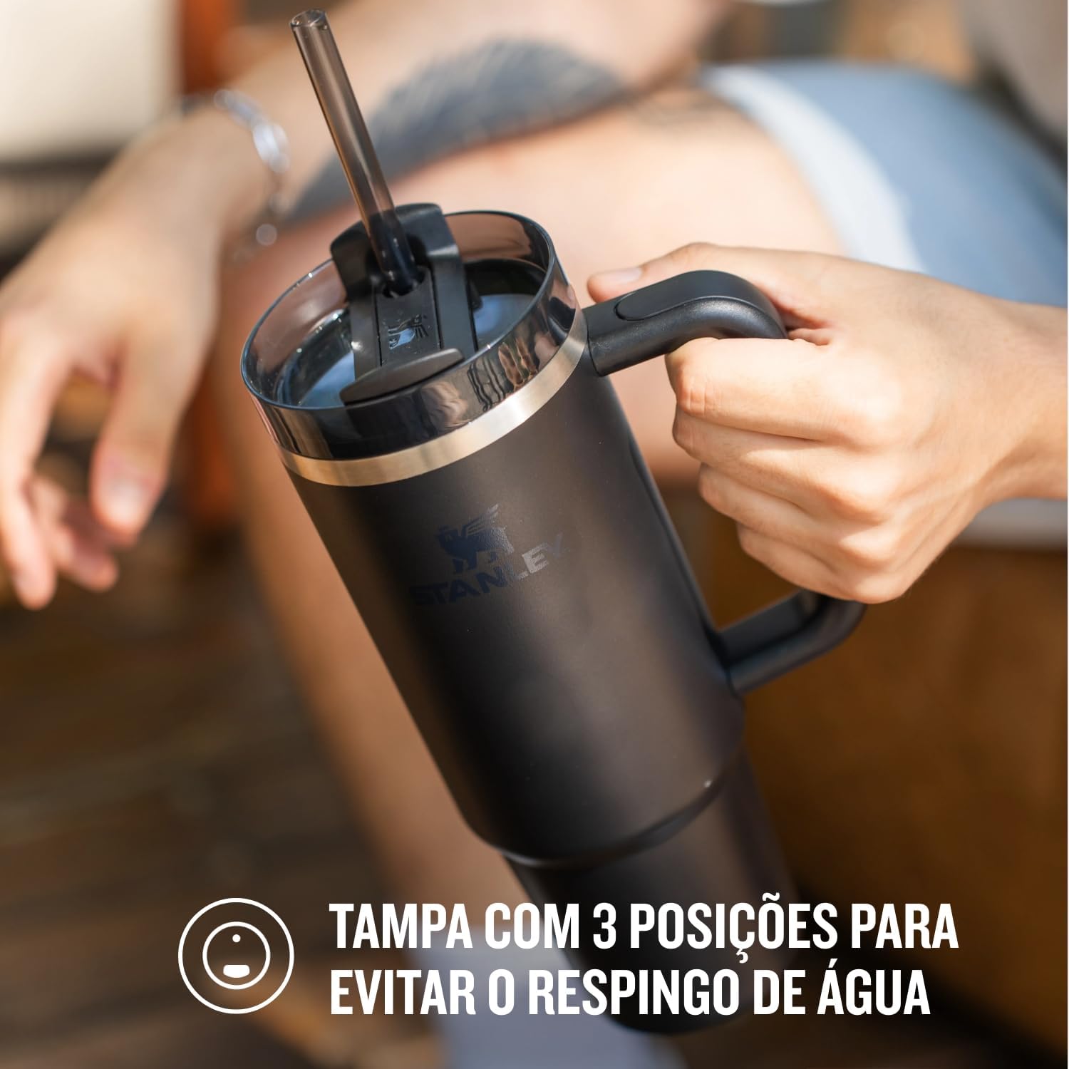 Stanley – Copo Quencher H2.0 FlowState 887ml – Copo de aço inoxidável com tampa, isolamento a vácuo, para água, chá gelado, café, smoothies e muito mais, Black 2.0 na Amazon