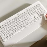 Teclado Sem Fio Logitech Signature K650 na Amazon