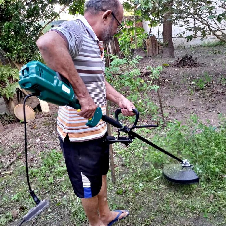 Tekna, Roçadeira Elétrica BC1250E2SS 1200w, 220v na Amazon