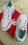 Tênis New Balance Ryval, Feminino na Amazon