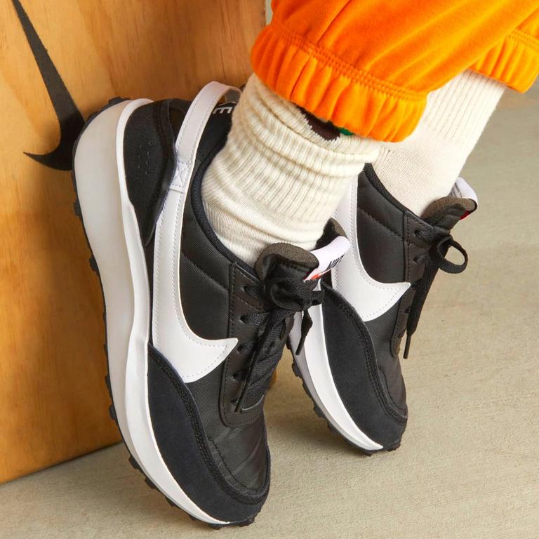 Tênis Nike Waffle Debut Feminino na Nike