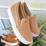 Tênis slip on bege Santa Lolla na Amazon