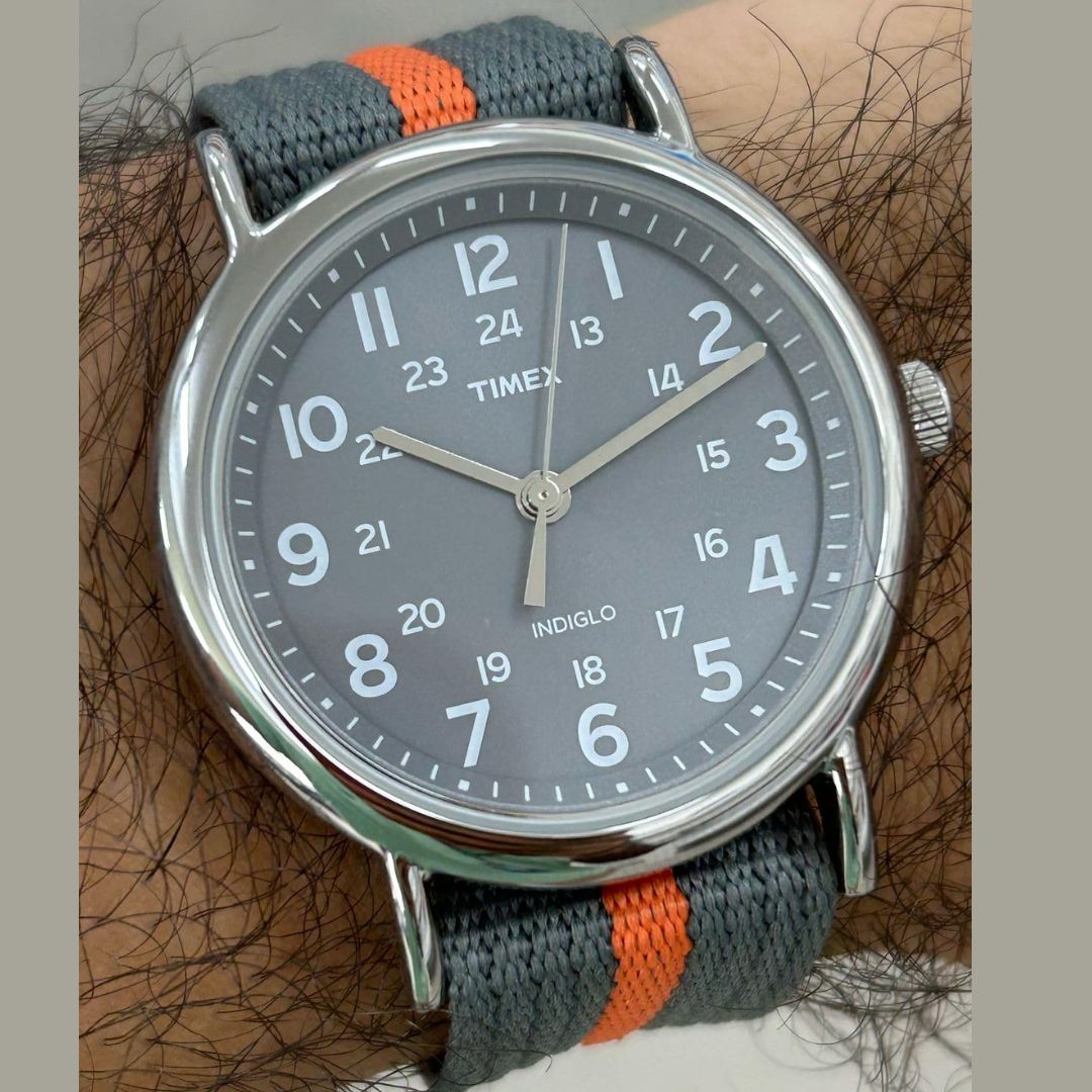 Timex Unissex T2N647 Weekender 38 mm Preto Nylon Slip na Amazon