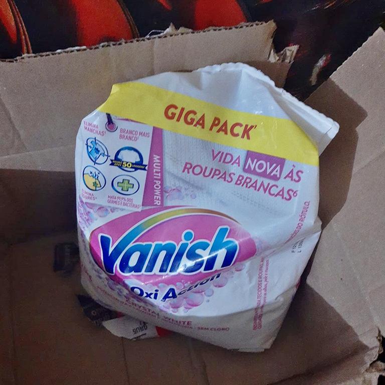 Tira Manchas em Pó Vanish Crystal White Oxi Action 2,5kg para roupas brancas na Amazon