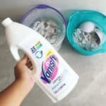Tira Manchas Vanish Líquido Crystal White para roupas brancas 1,5L na Amazon