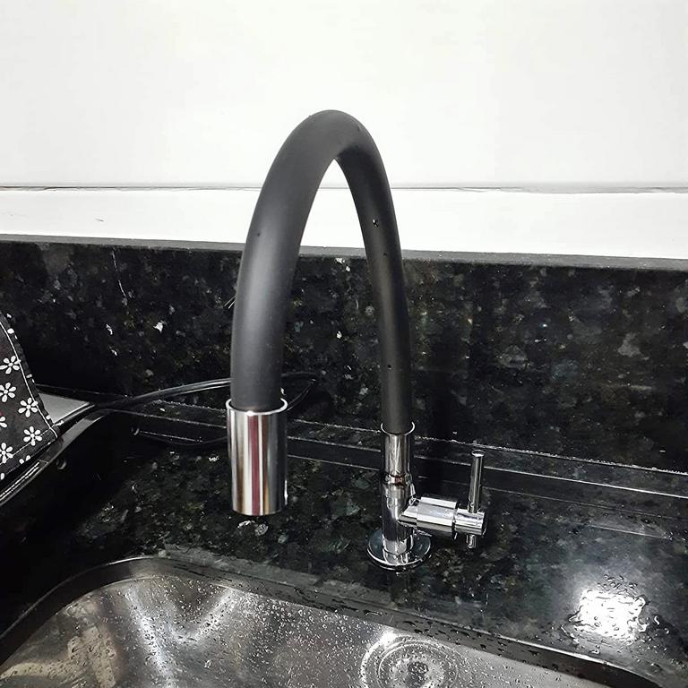 Torneira para Cozinha de Mesa Bica Flexível Gourmet Preta na Amazon