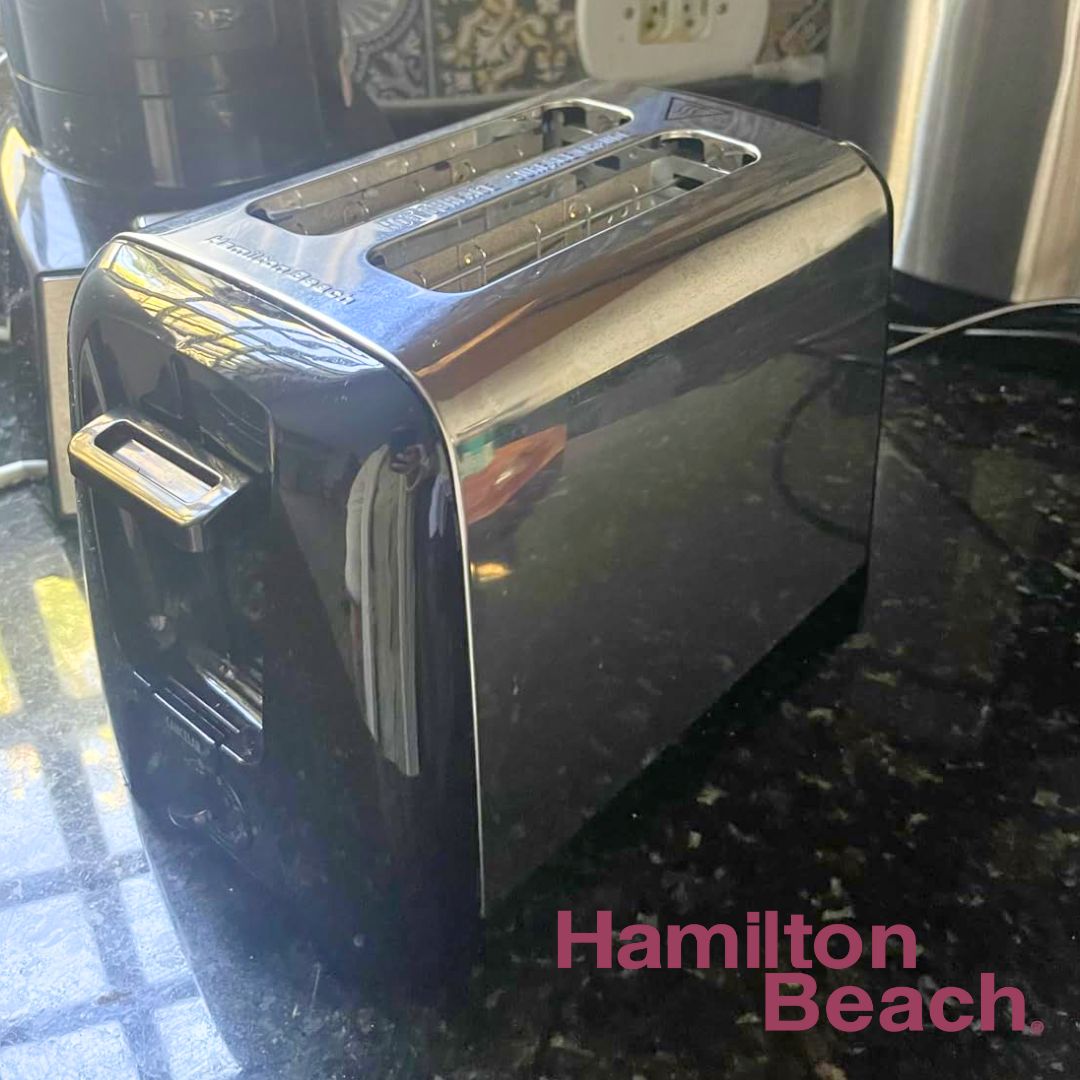 Torradeira Elétrica Hamilton Beach Cromada/Preta na Amazon