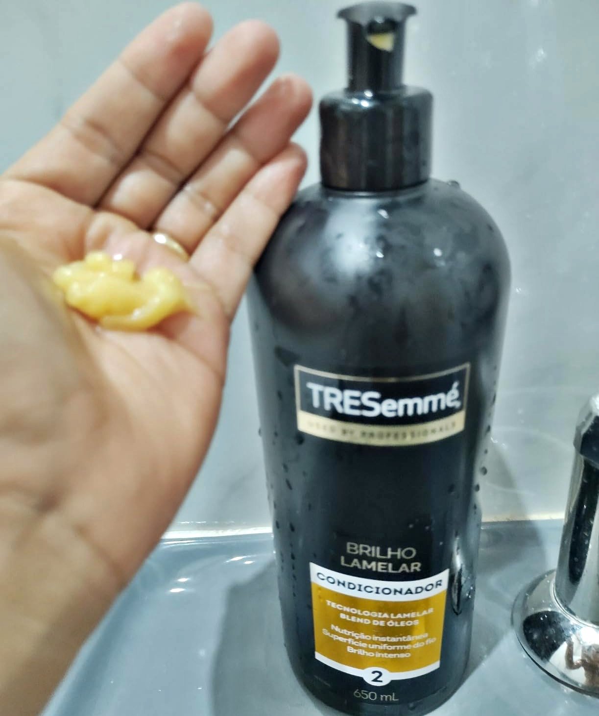 TRESemmé Brilho Lamelar Condicionador 650 ML na Amazon