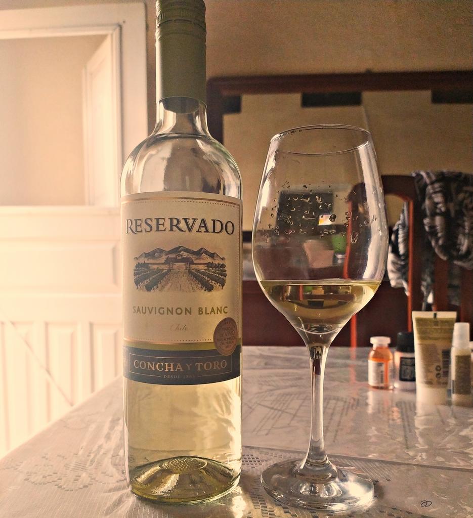 Vinho Chileno Reservado Sauvignon Blanc 750ml na Amazon