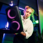 WAAW by ALOK Caixa de Som INFINITE 100 Bluetooth, Tipo Torre, Até 14h de Autonomia, 4 Alto-Falantes, TWS, 100W RMS na Amazon WAAW by ALOK Caixa de Som INFINITE 100 Bluetooth, Tipo Torre, Até 14h de Autonomia, 4 Alto-Falantes, TWS, 100W RMS na Amazon