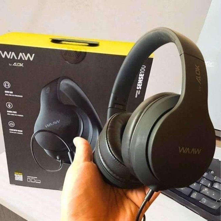 WAAW by ALOK Fone de Ouvido Headphone SENSE 100HW com Fio, Microfone, Compatível com Assistente de Voz, Design Dobrável na Amazon