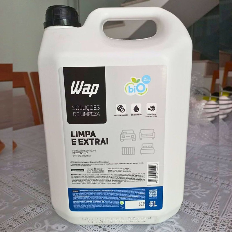 WAP Detergente Limpador Para Extratoras Limpa E Extrai 5L Com Fragrância E Sem Espuma Branco E Azul na Amazon