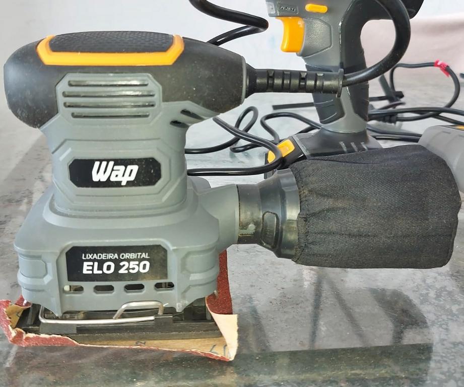 WAP Lixadeira Orbital Elo 250 Ergonômica Coletor De Pó Com 1400 Orbitas Por Minuto 250W na Amazon
