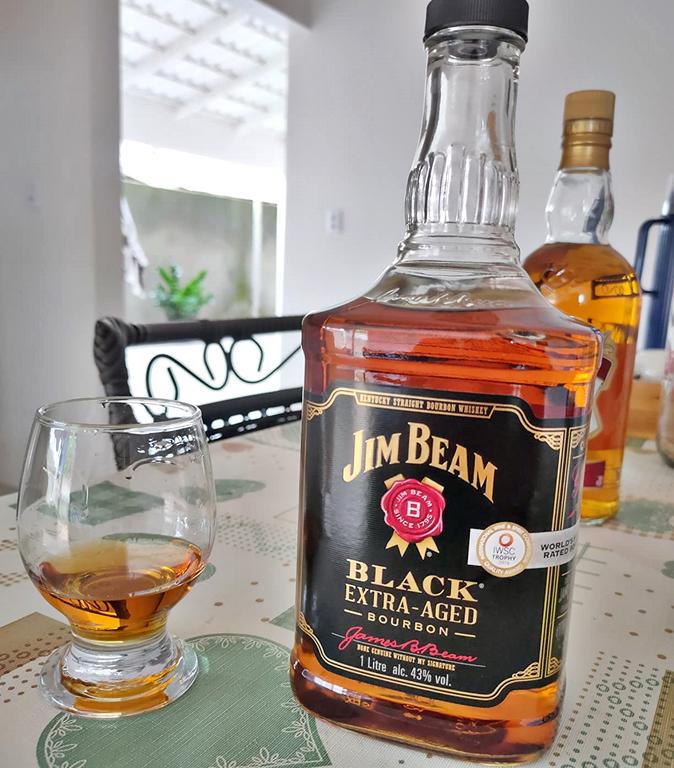 Whisky Jim Beam Black, Bourbon, 1L na Amazon